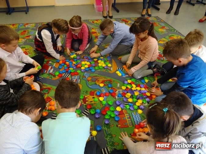 Zdjęcie w galerii na portalu naszraciborz.pl: W Szkole Podstawowej nr 15 po raz drugi odbyła się Powiatowa Olimpiada Matematyczna dla Przedszkoli Mały Pitagoras  wiadomości z regionu