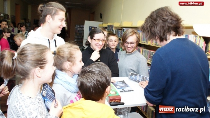 Zdjęcie w galerii na portalu naszraciborz.pl: Wszyscy jesteśmy astronomami! W bibliotece gościł Karol Wójcicki  wiadomości z regionu