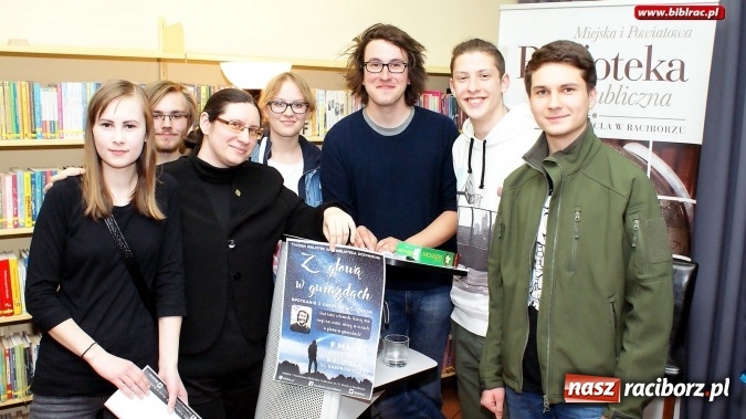 Zdjęcie w galerii na portalu naszraciborz.pl: Wszyscy jesteśmy astronomami! W bibliotece gościł Karol Wójcicki  wiadomości z regionu