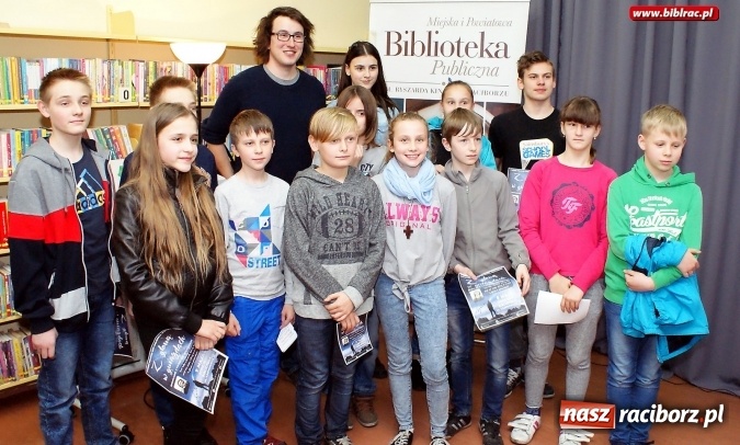 Zdjęcie w galerii na portalu naszraciborz.pl: Wszyscy jesteśmy astronomami! W bibliotece gościł Karol Wójcicki  wiadomości z regionu