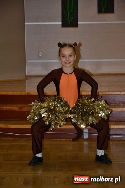 Zdjęcie w galerii na portalu naszraciborz.pl: Młode talenty na scenie w Tworkowie – taniec i recytacja wierszy  wiadomości z regionu
