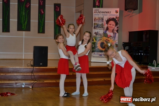 Zdjęcie w galerii na portalu naszraciborz.pl: Młode talenty na scenie w Tworkowie – taniec i recytacja wierszy  wiadomości z regionu