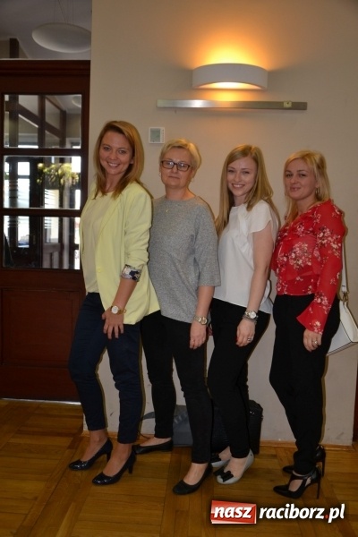 Zdjęcie w galerii na portalu naszraciborz.pl: Młode talenty na scenie w Tworkowie – taniec i recytacja wierszy  wiadomości z regionu