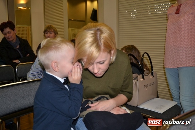 Zdjęcie w galerii na portalu naszraciborz.pl: Młode talenty na scenie w Tworkowie – taniec i recytacja wierszy  wiadomości z regionu