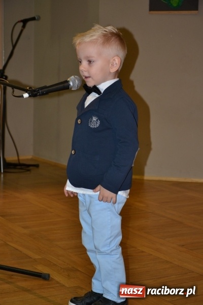 Zdjęcie w galerii na portalu naszraciborz.pl: Młode talenty na scenie w Tworkowie – taniec i recytacja wierszy  wiadomości z regionu