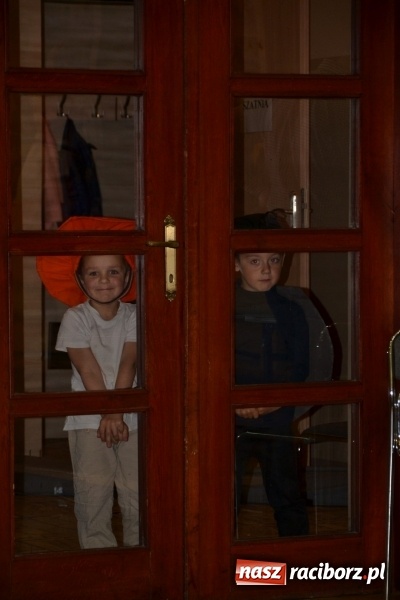 Zdjęcie w galerii na portalu naszraciborz.pl: Młode talenty na scenie w Tworkowie – taniec i recytacja wierszy  wiadomości z regionu