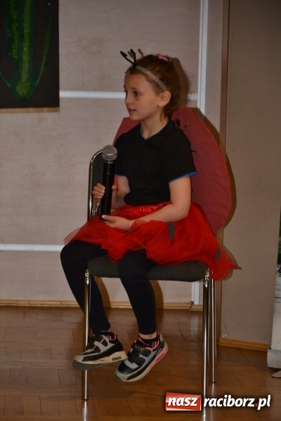 Zdjęcie w galerii na portalu naszraciborz.pl: Młode talenty na scenie w Tworkowie – taniec i recytacja wierszy  wiadomości z regionu