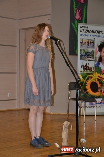 Zdjęcie w galerii na portalu naszraciborz.pl: Młode talenty na scenie w Tworkowie – taniec i recytacja wierszy  wiadomości z regionu