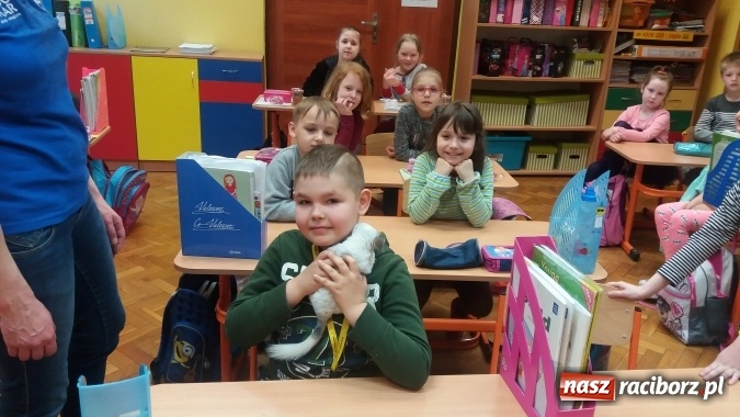 Zdjęcie w galerii na portalu naszraciborz.pl: Lekcja z gryzoniami w Szkole Podstawowej nr 13  wiadomości z regionu