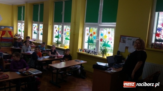 Zdjęcie w galerii na portalu naszraciborz.pl: Lekcja z gryzoniami w Szkole Podstawowej nr 13  wiadomości z regionu