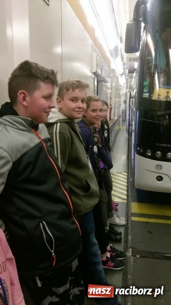 Zdjęcie w galerii na portalu naszraciborz.pl: Uczniowie Szkoły Podstawowej nr 4 odkrywali Londyn  wiadomości z regionu