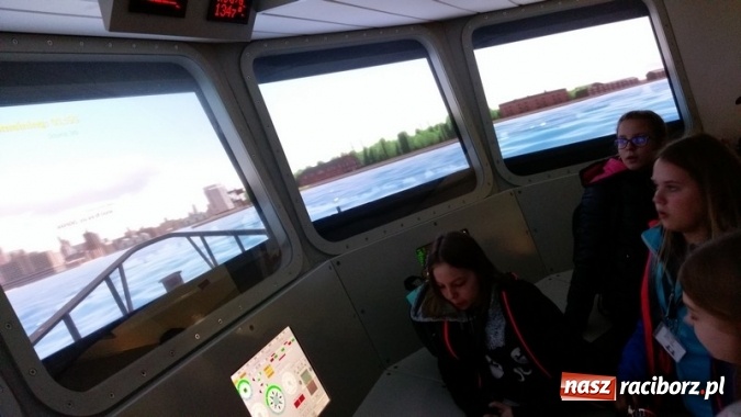 Zdjęcie w galerii na portalu naszraciborz.pl: Uczniowie Szkoły Podstawowej nr 4 odkrywali Londyn  wiadomości z regionu