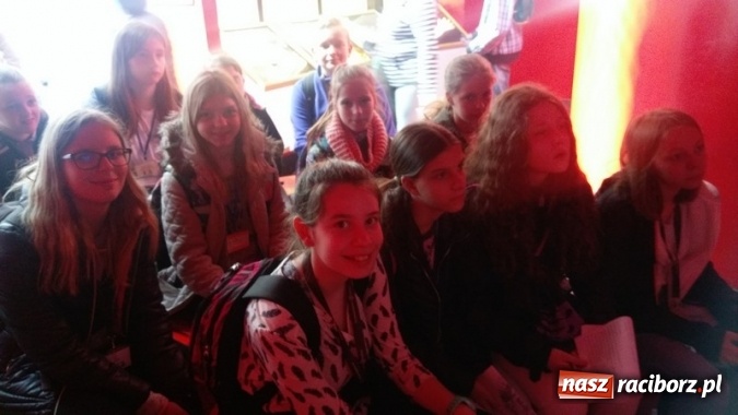 Zdjęcie w galerii na portalu naszraciborz.pl: Uczniowie Szkoły Podstawowej nr 4 odkrywali Londyn  wiadomości z regionu