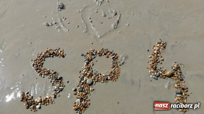 Zdjęcie w galerii na portalu naszraciborz.pl: Uczniowie Szkoły Podstawowej nr 4 odkrywali Londyn  wiadomości z regionu