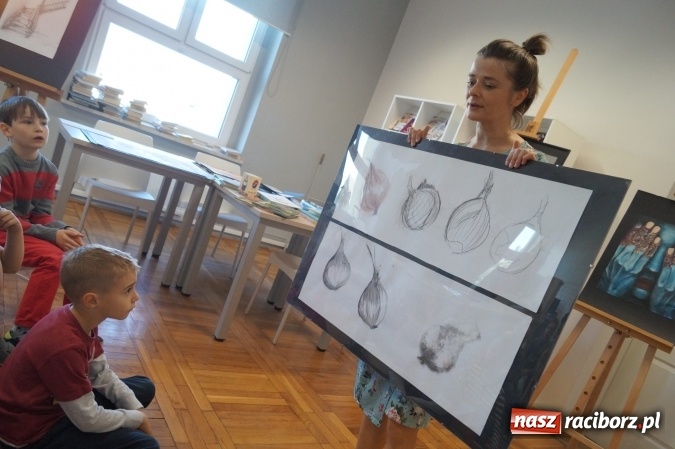 Zdjęcie w galerii na portalu naszraciborz.pl: Mangi na tygodniu bibliotek w Nędzy  wiadomości z regionu