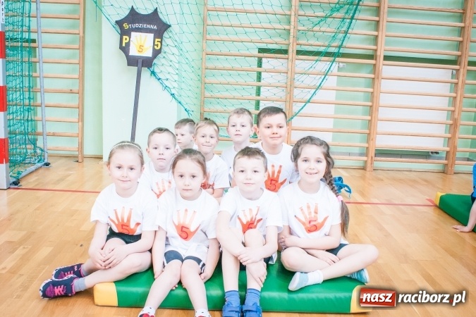 Zdjęcie w galerii na portalu naszraciborz.pl: XV Spartakiada przedszkolaków w Arenie Rafako wiadomości z regionu