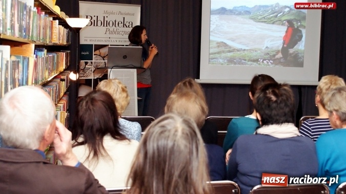Zdjęcie w galerii na portalu naszraciborz.pl: Tydzień Bibliotek: Marzena Filipczak o sposobach na tanie podróżowanie w zasięgu ręki  wiadomości z regionu