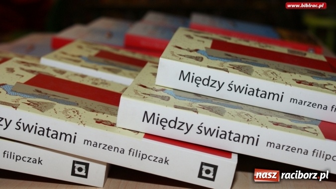 Zdjęcie w galerii na portalu naszraciborz.pl: Tydzień Bibliotek: Marzena Filipczak o sposobach na tanie podróżowanie w zasięgu ręki  wiadomości z regionu