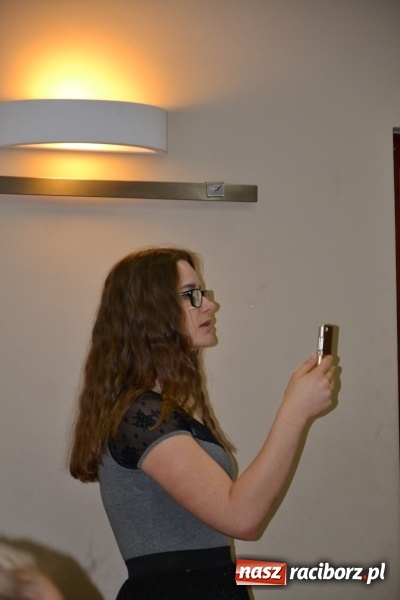 Zdjęcie w galerii na portalu naszraciborz.pl: Młode talenty na scenie w Tworkowie. Drugi dzień przeglądu wiadomości z regionu