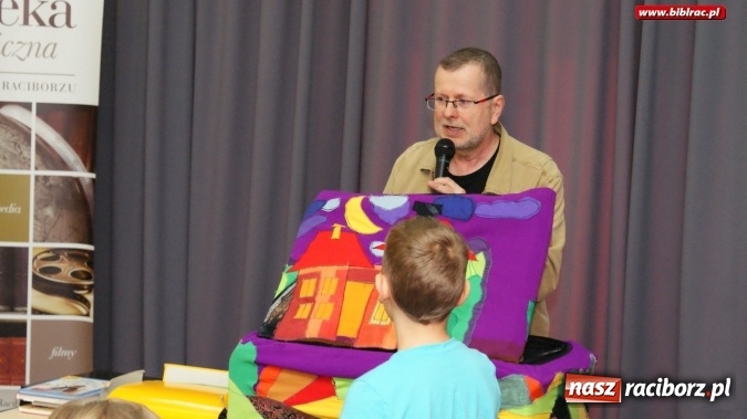 Zdjęcie w galerii na portalu naszraciborz.pl: Pan Tik-Tak odwiedził raciborską bibliotekę wiadomości z regionu