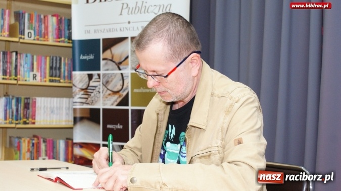 Zdjęcie w galerii na portalu naszraciborz.pl: Pan Tik-Tak odwiedził raciborską bibliotekę wiadomości z regionu