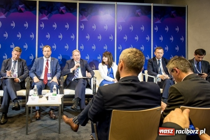 Zdjęcie w galerii na portalu naszraciborz.pl: O walce z niską emisją w ramach IX Europejskiego Kongresu Gospodarczego  wiadomości z regionu