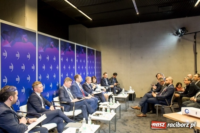 Zdjęcie w galerii na portalu naszraciborz.pl: O walce z niską emisją w ramach IX Europejskiego Kongresu Gospodarczego  wiadomości z regionu