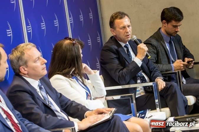 Zdjęcie w galerii na portalu naszraciborz.pl: O walce z niską emisją w ramach IX Europejskiego Kongresu Gospodarczego  wiadomości z regionu