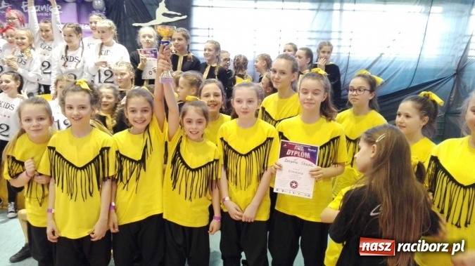 Zdjęcie w galerii na portalu naszraciborz.pl: Tancerze raciborskiego zespołu Skaza z kolejnymi sukcesami wiadomości z regionu