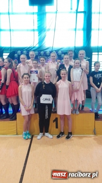Zdjęcie w galerii na portalu naszraciborz.pl: Tancerze raciborskiego zespołu Skaza z kolejnymi sukcesami wiadomości z regionu