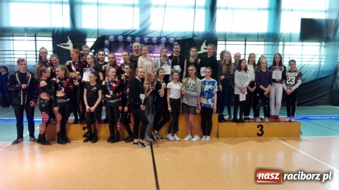 Zdjęcie w galerii na portalu naszraciborz.pl: Tancerze raciborskiego zespołu Skaza z kolejnymi sukcesami wiadomości z regionu