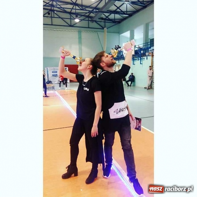 Zdjęcie w galerii na portalu naszraciborz.pl: Tancerze raciborskiego zespołu Skaza z kolejnymi sukcesami wiadomości z regionu