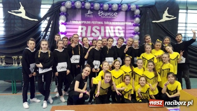 Zdjęcie w galerii na portalu naszraciborz.pl: Tancerze raciborskiego zespołu Skaza z kolejnymi sukcesami wiadomości z regionu