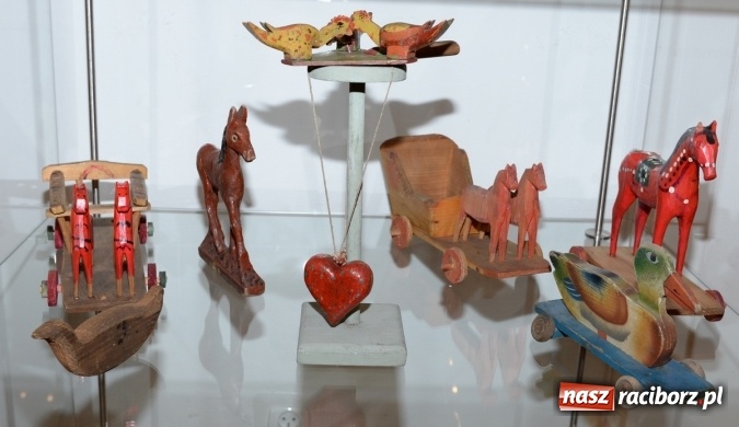 Zdjęcie w galerii na portalu naszraciborz.pl: Patataj, patataj... do krainy dzieciństwa - nowa wystawa w raciborskim Muzeum  wiadomości z regionu