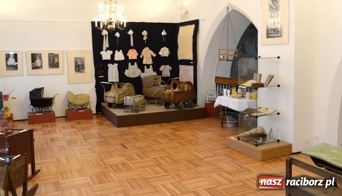 Zdjęcie w galerii na portalu naszraciborz.pl: Patataj, patataj... do krainy dzieciństwa - nowa wystawa w raciborskim Muzeum  wiadomości z regionu