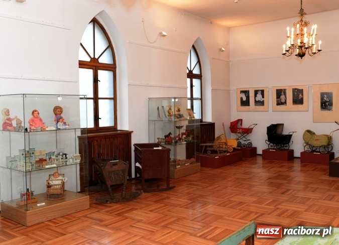 Zdjęcie w galerii na portalu naszraciborz.pl: Patataj, patataj... do krainy dzieciństwa - nowa wystawa w raciborskim Muzeum  wiadomości z regionu