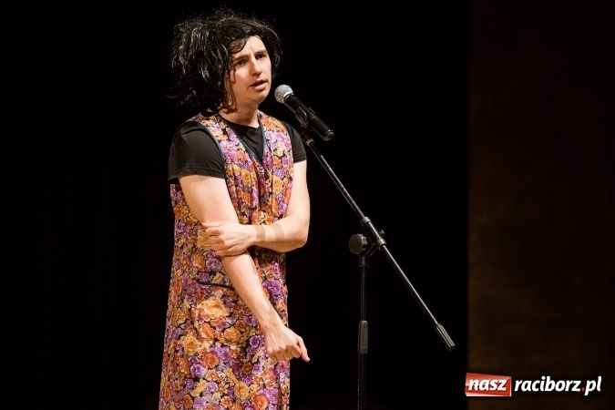 Zdjęcie w galerii na portalu naszraciborz.pl: To Ci tłumaczę! - kabaret Smile w Raciborskim Centrum Kultury wiadomości z regionu