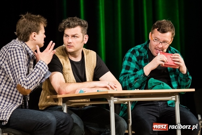 Zdjęcie w galerii na portalu naszraciborz.pl: To Ci tłumaczę! - kabaret Smile w Raciborskim Centrum Kultury wiadomości z regionu