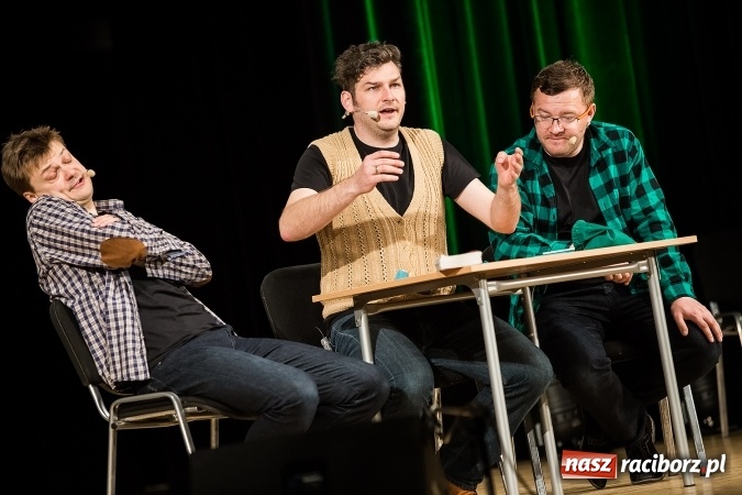 Zdjęcie w galerii na portalu naszraciborz.pl: To Ci tłumaczę! - kabaret Smile w Raciborskim Centrum Kultury wiadomości z regionu