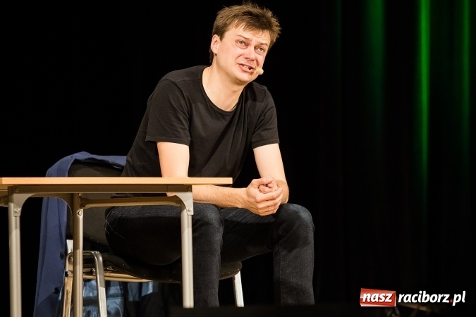 Zdjęcie w galerii na portalu naszraciborz.pl: To Ci tłumaczę! - kabaret Smile w Raciborskim Centrum Kultury wiadomości z regionu