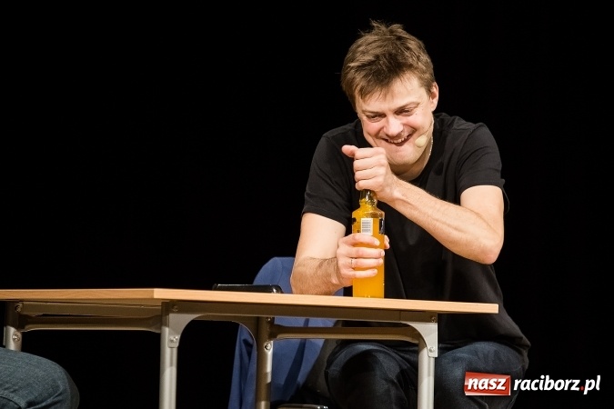 Zdjęcie w galerii na portalu naszraciborz.pl: To Ci tłumaczę! - kabaret Smile w Raciborskim Centrum Kultury wiadomości z regionu