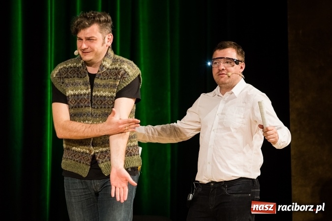 Zdjęcie w galerii na portalu naszraciborz.pl: To Ci tłumaczę! - kabaret Smile w Raciborskim Centrum Kultury wiadomości z regionu