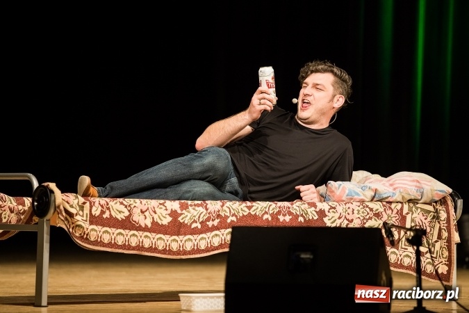 Zdjęcie w galerii na portalu naszraciborz.pl: To Ci tłumaczę! - kabaret Smile w Raciborskim Centrum Kultury wiadomości z regionu