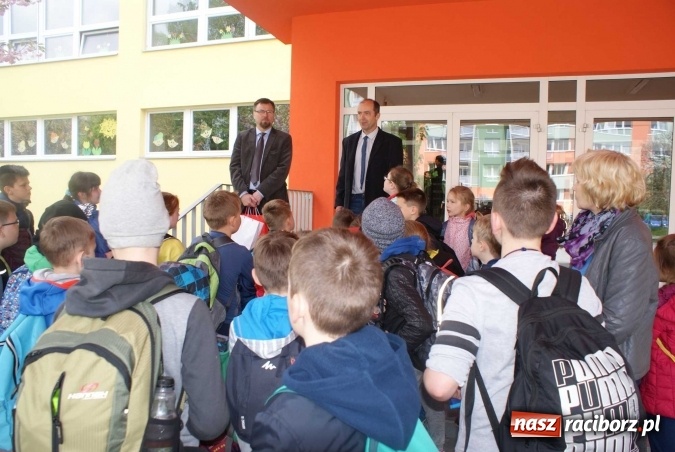 Zdjęcie w galerii na portalu naszraciborz.pl: Uczniowie ZSP 1 z wizytą w partnerskiej szkole w Opawie  wiadomości z regionu