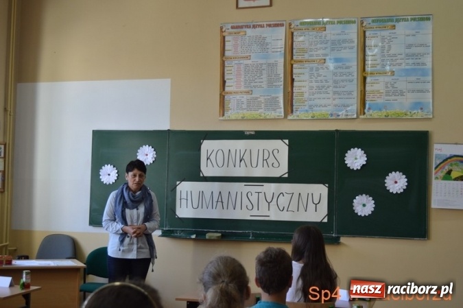 Zdjęcie w galerii na portalu naszraciborz.pl:  XVIII Międzyszkolny Konkurs Humanistyczny w SP 4 wiadomości z regionu
