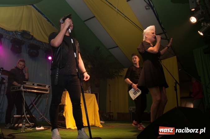 Zdjęcie w galerii na portalu naszraciborz.pl: Piękni i Młodzi w szymocickim AquaBrax. Na 450 lat raciborskiego browaru wiadomości z regionu