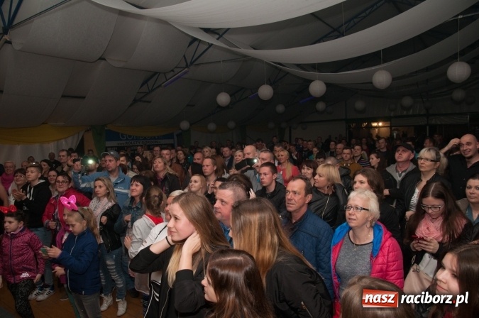 Zdjęcie w galerii na portalu naszraciborz.pl: Piękni i Młodzi w szymocickim AquaBrax. Na 450 lat raciborskiego browaru wiadomości z regionu