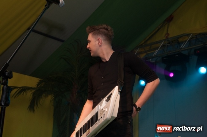 Zdjęcie w galerii na portalu naszraciborz.pl: Piękni i Młodzi w szymocickim AquaBrax. Na 450 lat raciborskiego browaru wiadomości z regionu