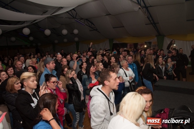 Zdjęcie w galerii na portalu naszraciborz.pl: Piękni i Młodzi w szymocickim AquaBrax. Na 450 lat raciborskiego browaru wiadomości z regionu