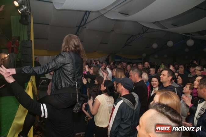 Zdjęcie w galerii na portalu naszraciborz.pl: Piękni i Młodzi w szymocickim AquaBrax. Na 450 lat raciborskiego browaru wiadomości z regionu